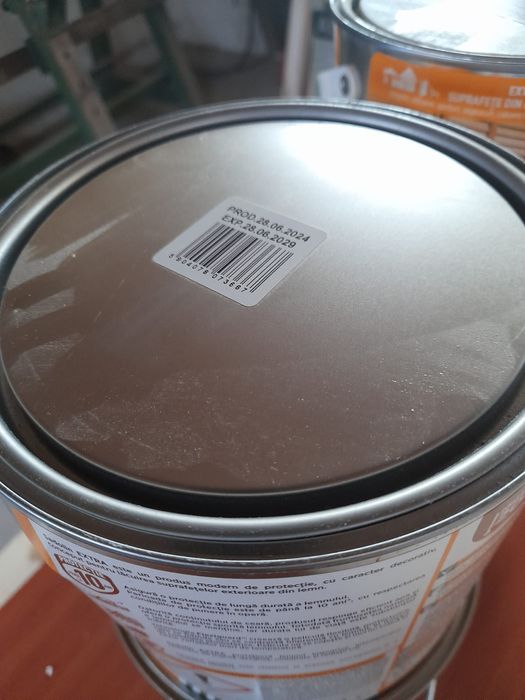 Lacuri si vopsele Petru lemn