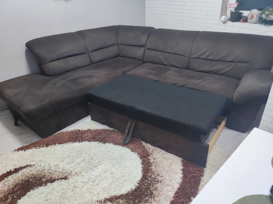 Разтегателен ъглов диван