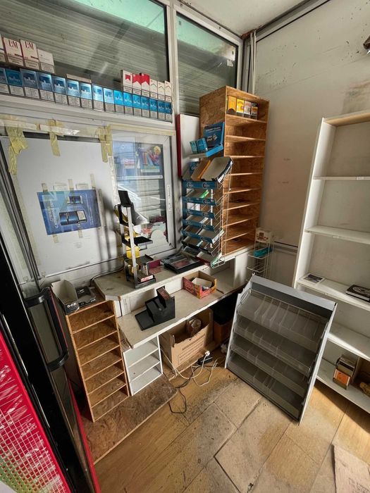 Продава павилион