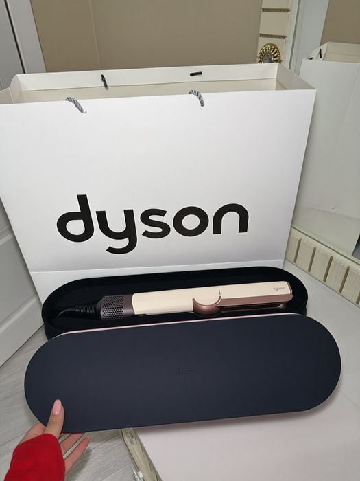 Dyson airstrait нежно розовом цвете