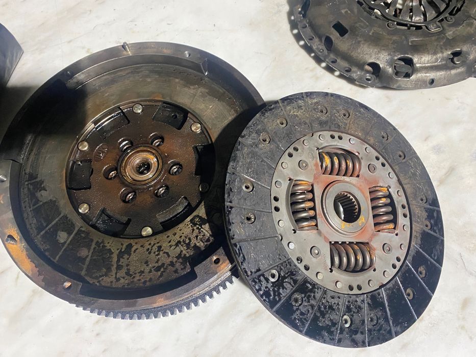 Съединител /денфер/ феродов притисквателен диск 2.0 VW Crafter