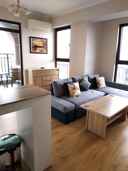 Дава се под наем Двустаен апартамент в Бургас, Зорница - 70 кв.м за 846.6 € - Снимка #1