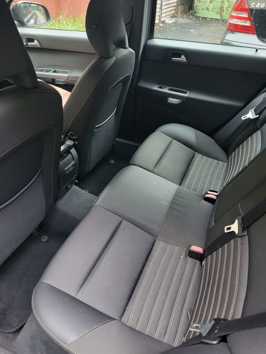 Vând Volvo V50-2010