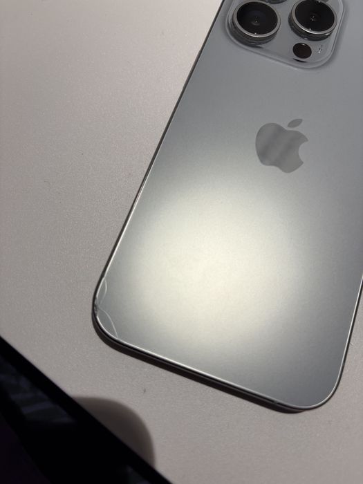 Iphone 15 pro (коробка в наличии)