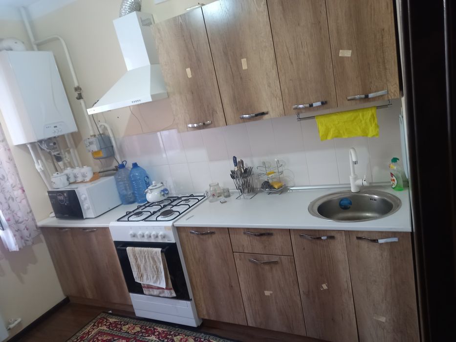 27 мкр да жайласкан 2 ши этажда жайласкан 2 ханалы квартира сатылады