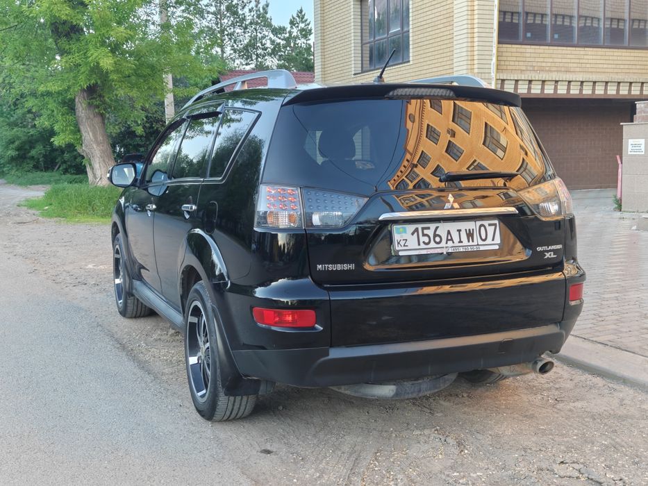 Mitsubishi outlander 2010