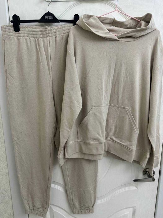 Новые спортивные костюмы H&M, размер L (50/56)
