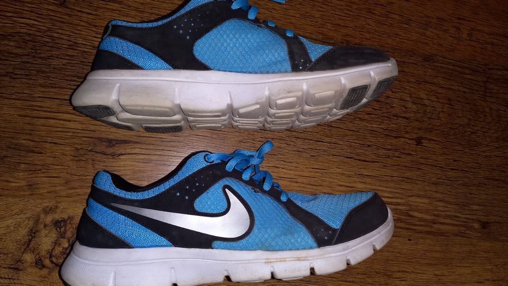 Маратонки Найк 38 и 39 номер