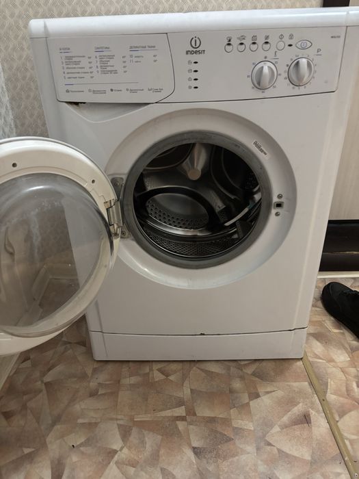 Продам стиральную машину недорого самовывоз