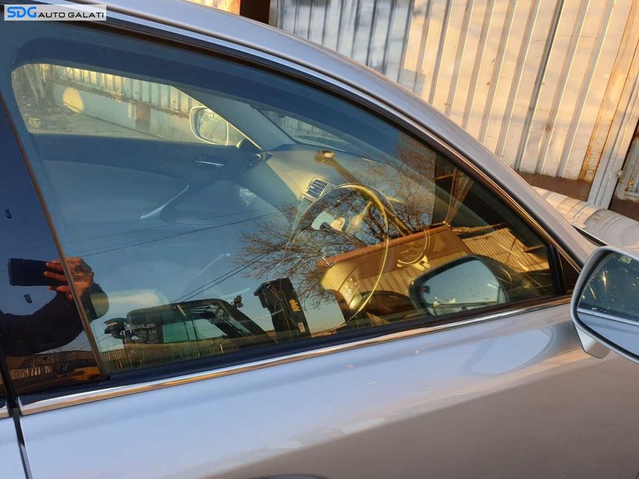 Perie Bandou Cromat pentru Geam Usa Portiera Dreapta Fata Lexus XE20 IS IS220 2005 - 2013 [C0694]