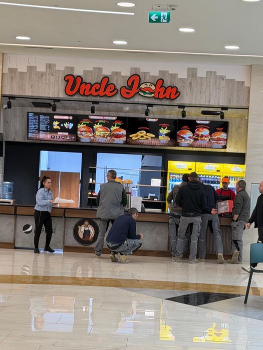 Vand afacere la cheie in Mall Colosseum