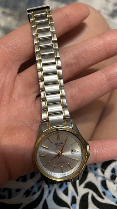 Продам часы Casio женские