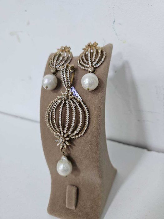 Set deosebit cercei+medalion aur 14k (r)