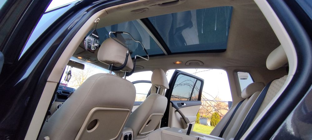 Volkswagen Tiguan 4x4 Comonrail Panoramic FULL Crem 2.0TDI 140 CP 6 Viteze