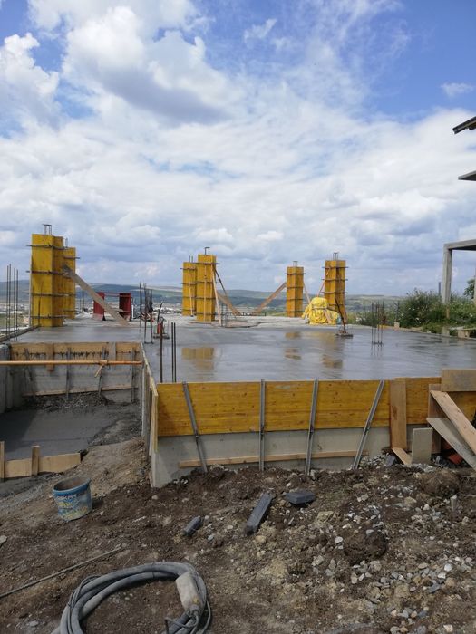 Construcție / Execuție CASE  la Roșu