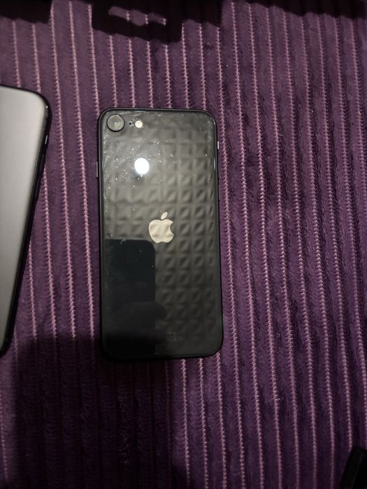 iPhone 11 Pro, iPhone SE (2020) и Huawei Watch GT 3SE