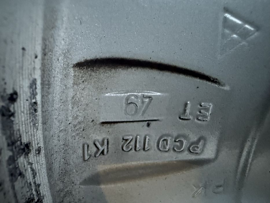 Continental 5/112 Зимни 205/55/16 Дот 33/22г оригинални 450лв