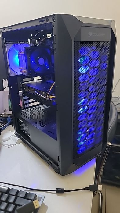 Intel core i7 2600 ram 16 gb rx 580 4 gb ssd 256 
MB H61 MINI A
RAM 16