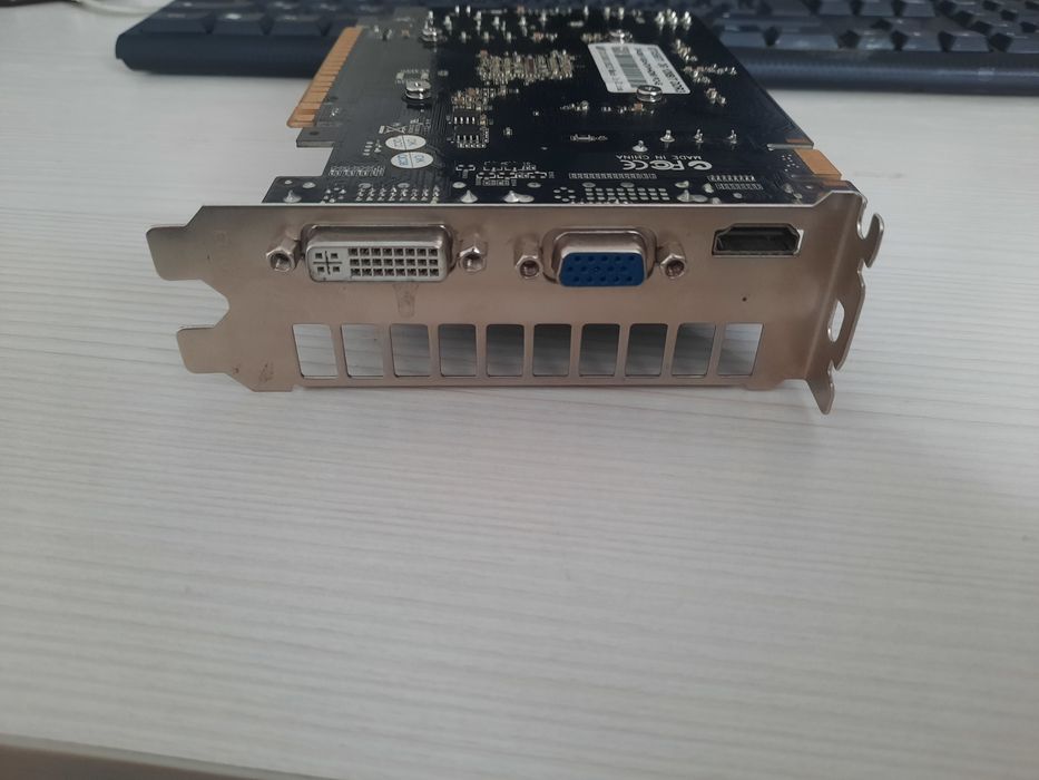 Видеокарта 550 ti