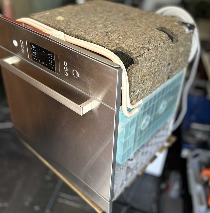 Малка съдомиялна  за вграждане Bosch