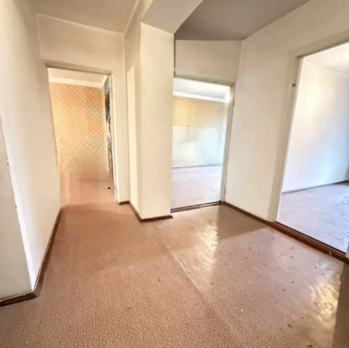 продам 3-х ком. 72кв. 3мкр. 2-этаж