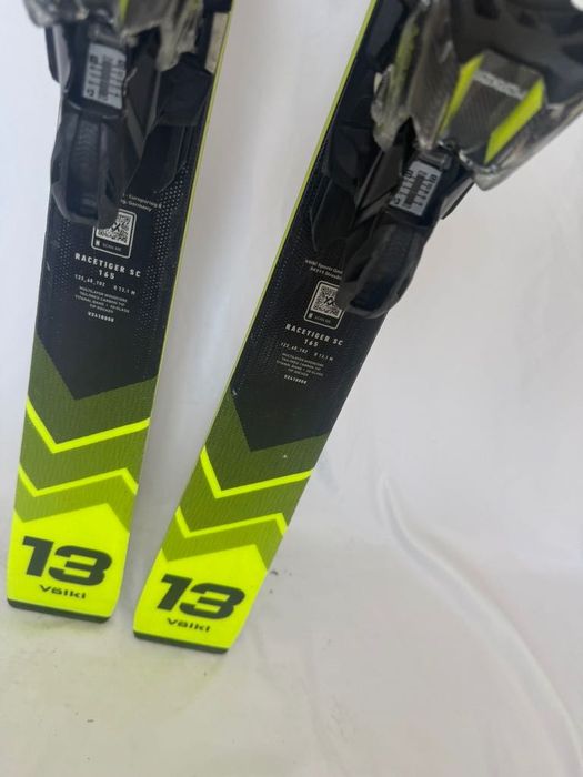 Ski Schiuri race / carve Volkl Racetiger SC Black 165 cm (model 2024-2025)