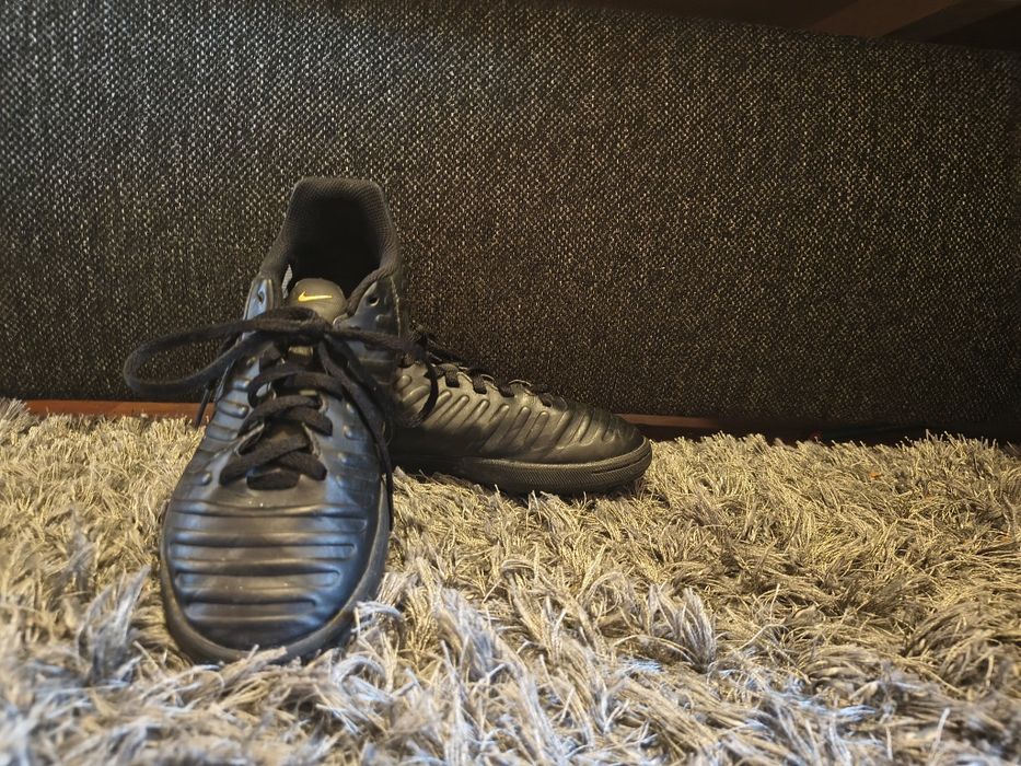 Adidași de vânzare Nike de sintetic