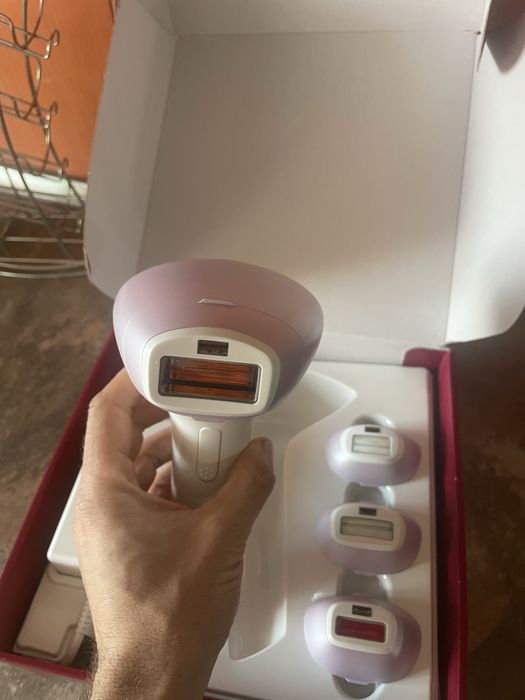 Philips  lumea IPL  9900  nou cu garantie extinsa  2 ani