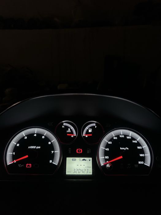 Nexia 3 tablo sotiladi