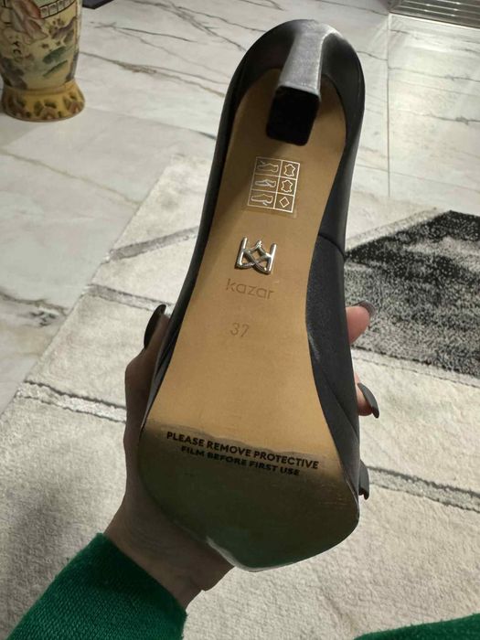 Обувки - Токчета Kazar