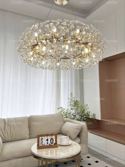 Продам современную люстру