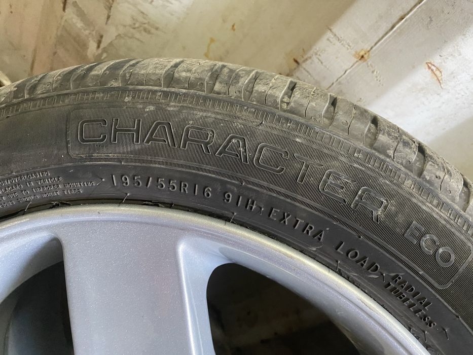 Продам шины IKON CHARACTER r16