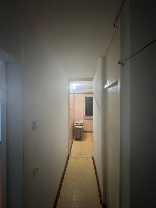 1 xonali uy sotiladi 3 etaj
