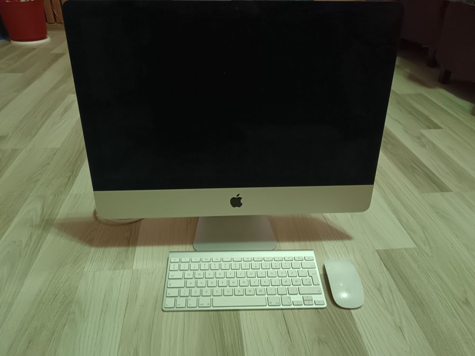 Vând imac i5  că Nou
