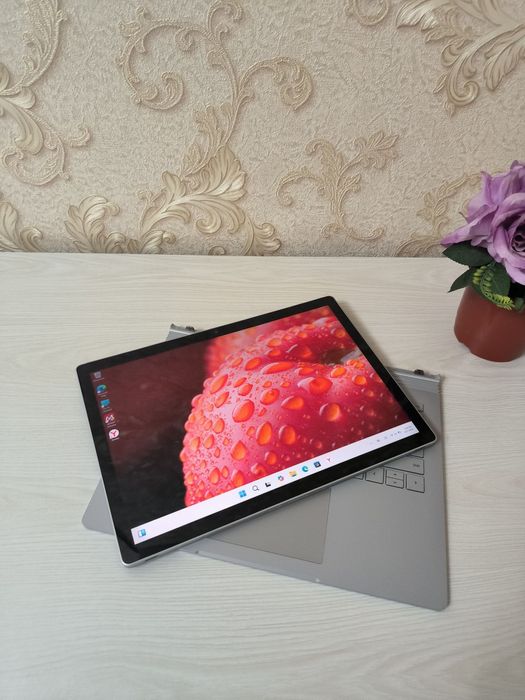 Microsoft Surface Book 2