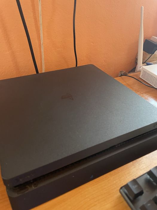 Vând PS4‼️Citiți descrierea‼️