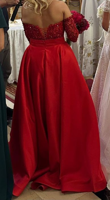 Tinuta de ocazie (nașă)