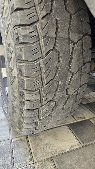 Продам резину 285/75/R16