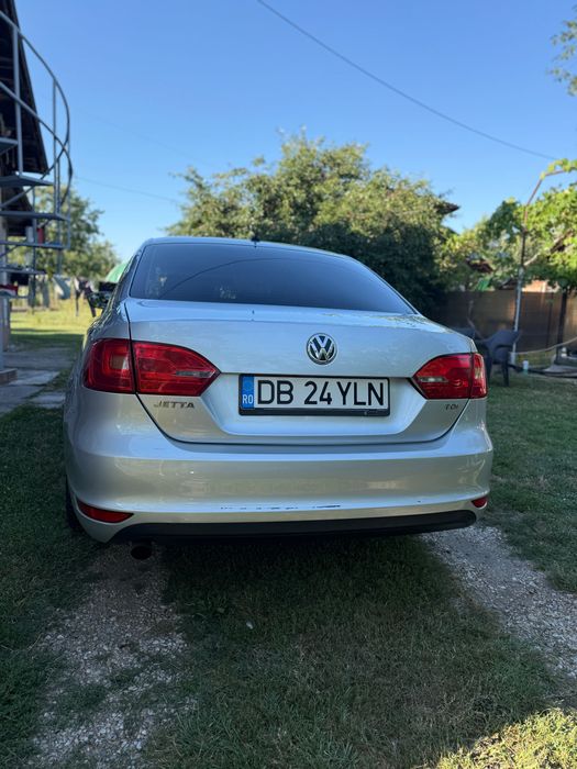VOLKSWAGEN Jetta 2014 — imagine 4