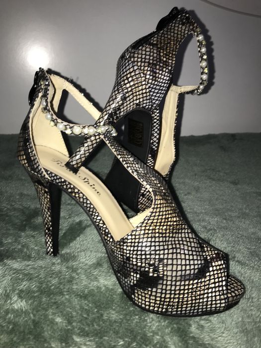 Pantofi ocazie măsura 38