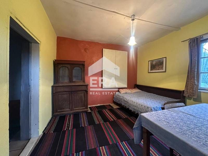 Само в Ера имоти Хасково! Двуетажна къща в село Дряново