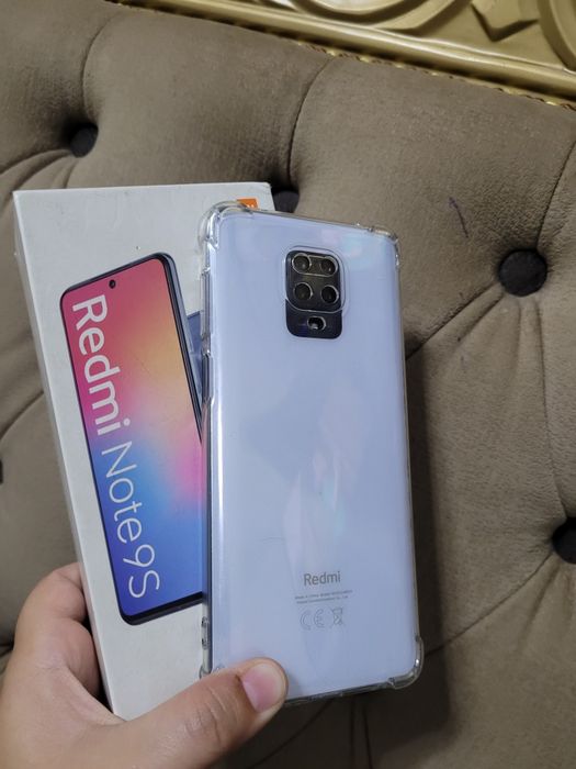 Продам смартфон Redmi Note 9S