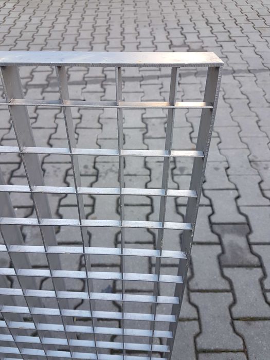 Gratare, grilaje, din ALUMINIU, INOX si ZINCATE, diferite dimensiuni