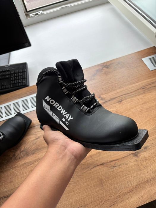 Мужские лыжные ботинки