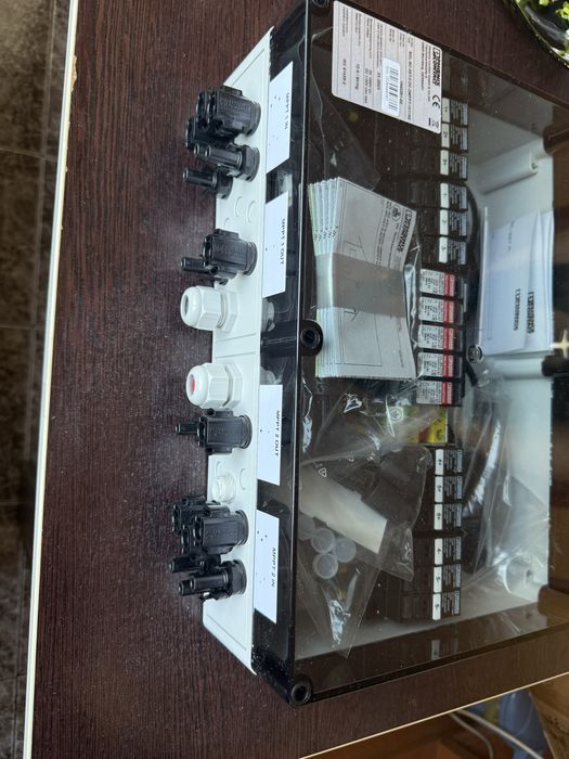 Кутия за свързване на стрингове