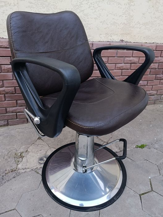 Бврбер кресло для парикмахерской