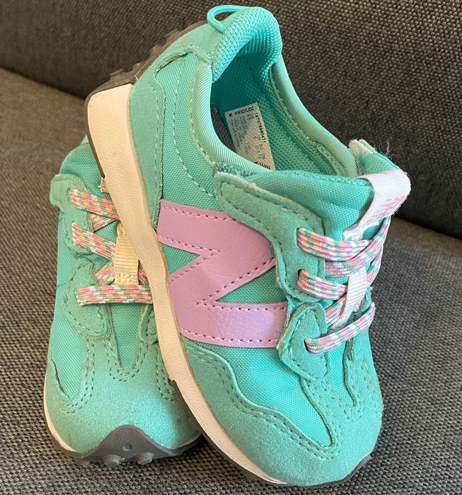Маратонки new balance