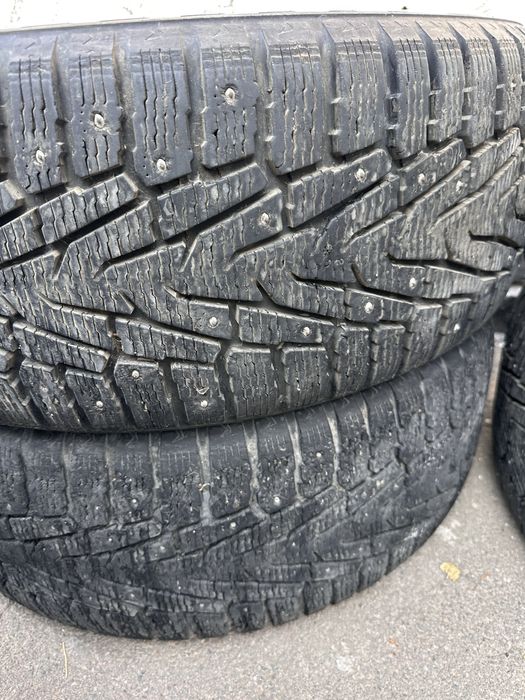 Nokian Hakkapeliitta 7 275/60 R20
