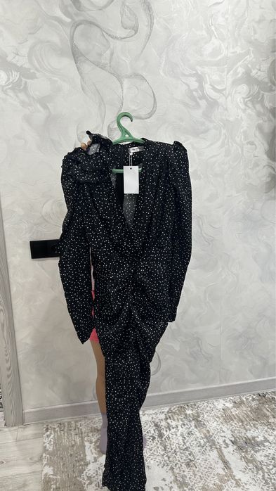 Платье по 4000 тг, размер М