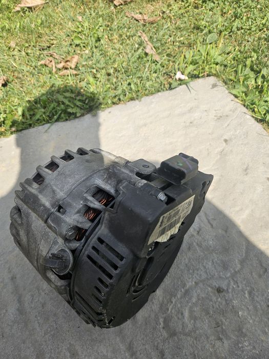 Altrnator valeo  cu start stop citroen peugeot de 180 amperi reparat cu factură în service autorizat